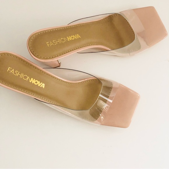 FASHION NOVA NUDE LIFT ME UP CLEAR HEELS (7.5) - Picture 3 of 8